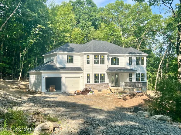 127 Gabriel Dr, East Stroudsburg, PA 18301