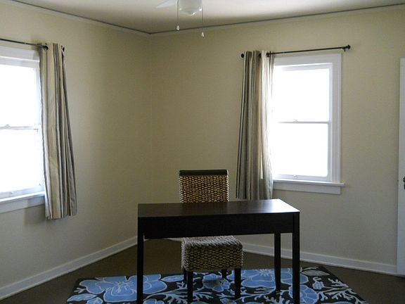 5th image of 3332 N Mayfield Ave