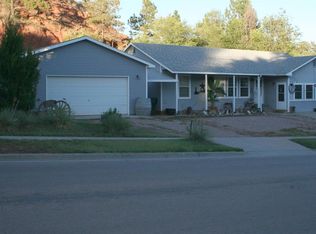 2148 Minnekahta Ave, Hot Springs, SD 57747