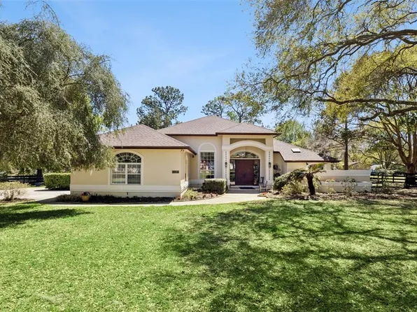 6270 NE 49th St, Silver Springs, FL 34488