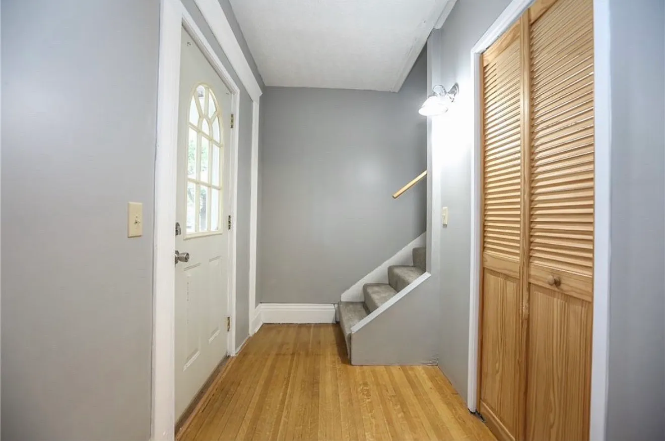 408 Broadway — Photo 3