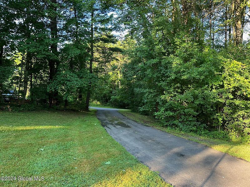 4th image of 4 Bloomer Road