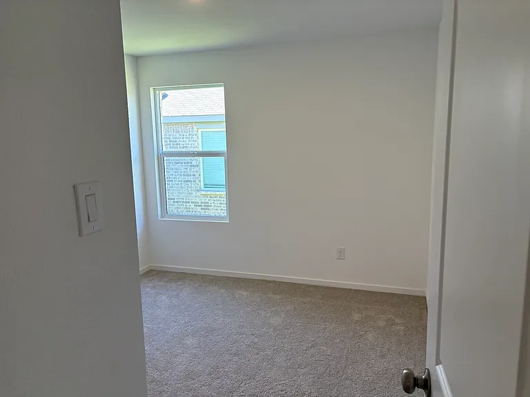 1932 Autumn Ln — Photo 15