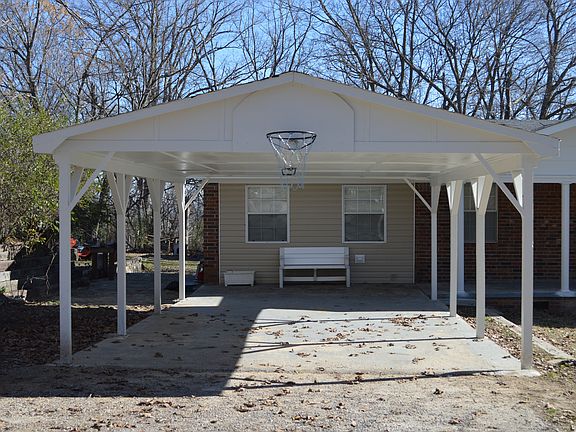 3rd image of 270 Haynie Dr