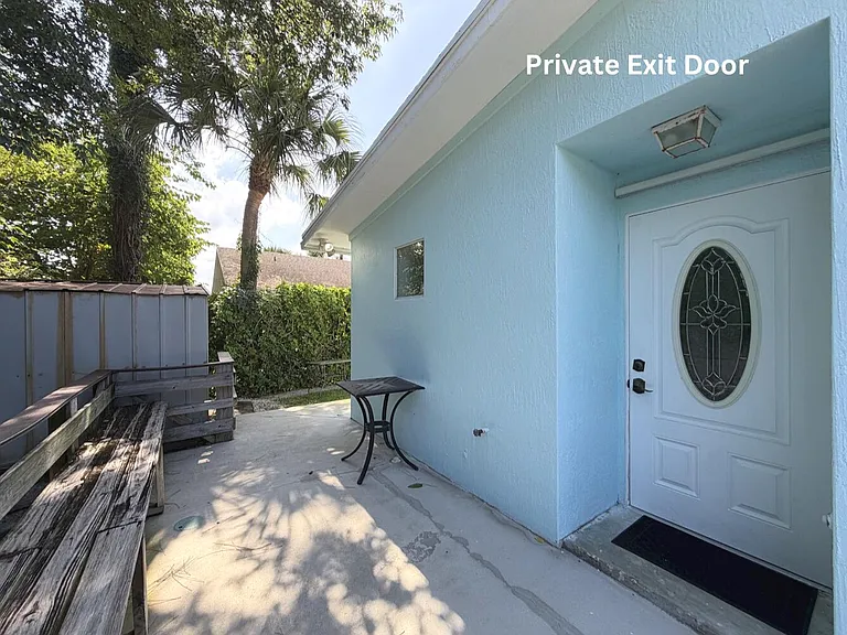 6100 Francis St #B — Photo 23
