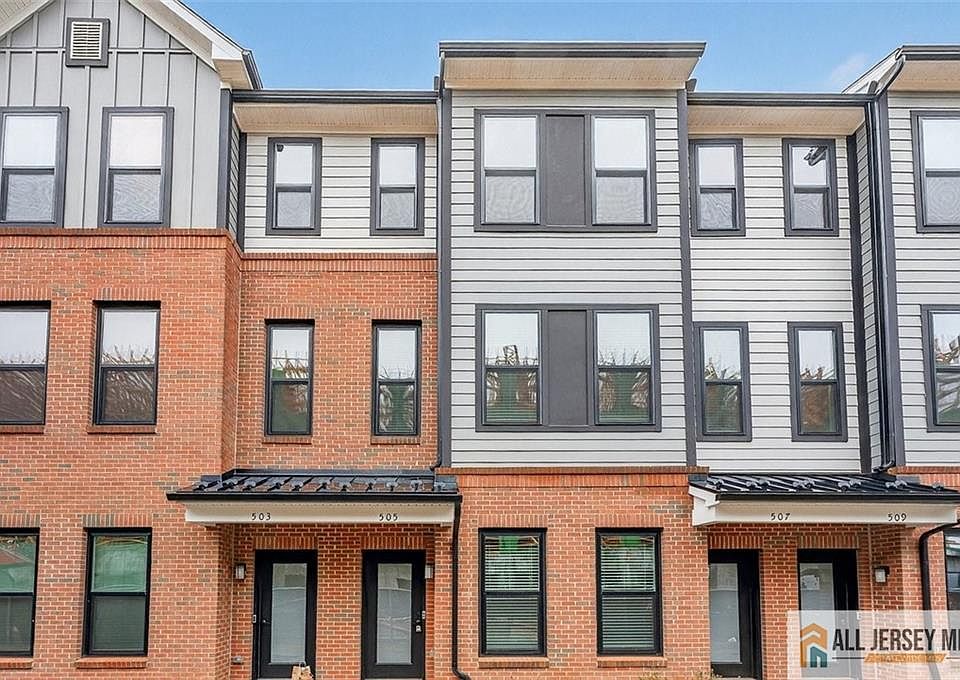 1st image of 505 Sadie Cir