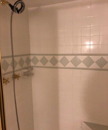 Lower floor tile shower