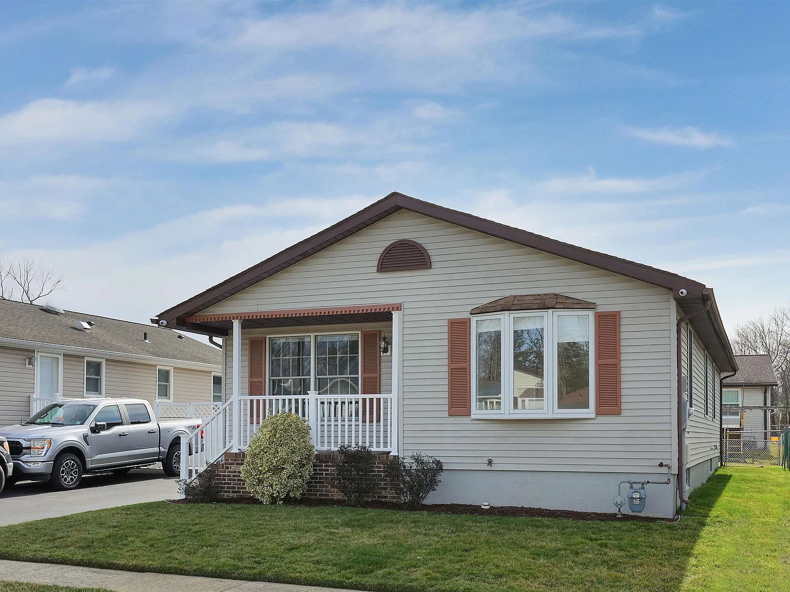 3 bed, 1244 sqft, $3,500 — Photo 2