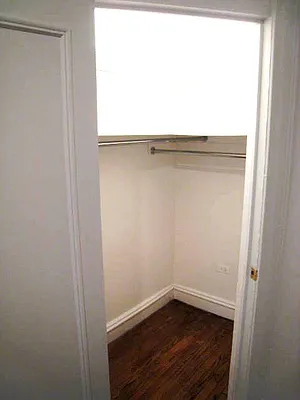 Rented by City Connections Realty | media 9