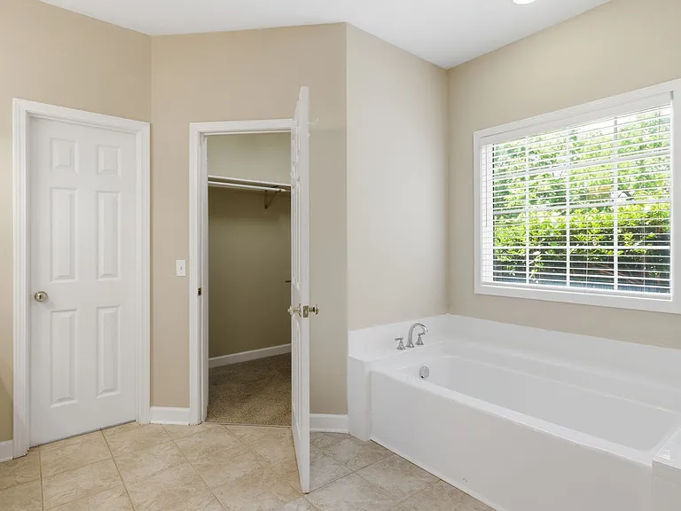 4325 Long Ln — Photo 24