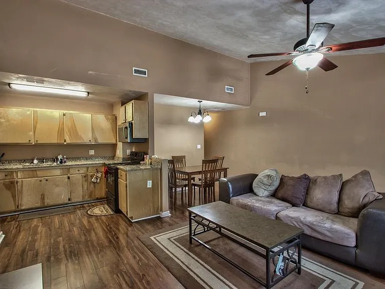 640 Eugenia St #204 — Photo 8
