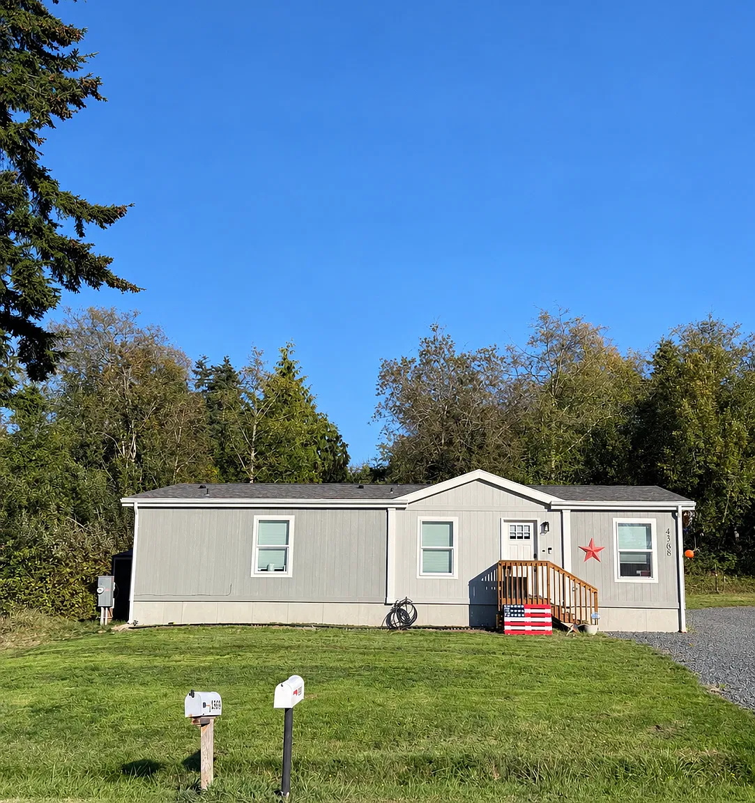 3 bed, 1275 sqft, $2,600 — Photo 1