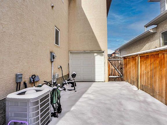 4th image of 6 W Strathridge Way SW