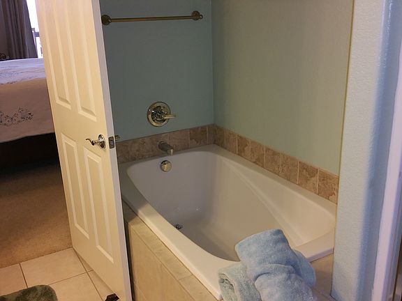 Soak Tub in Master EnSuite