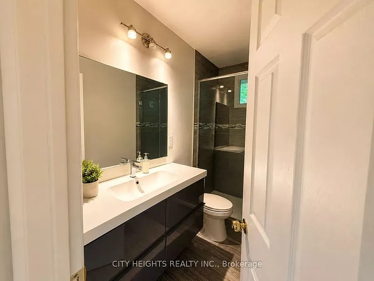 206 Barry Pl — Photo 11