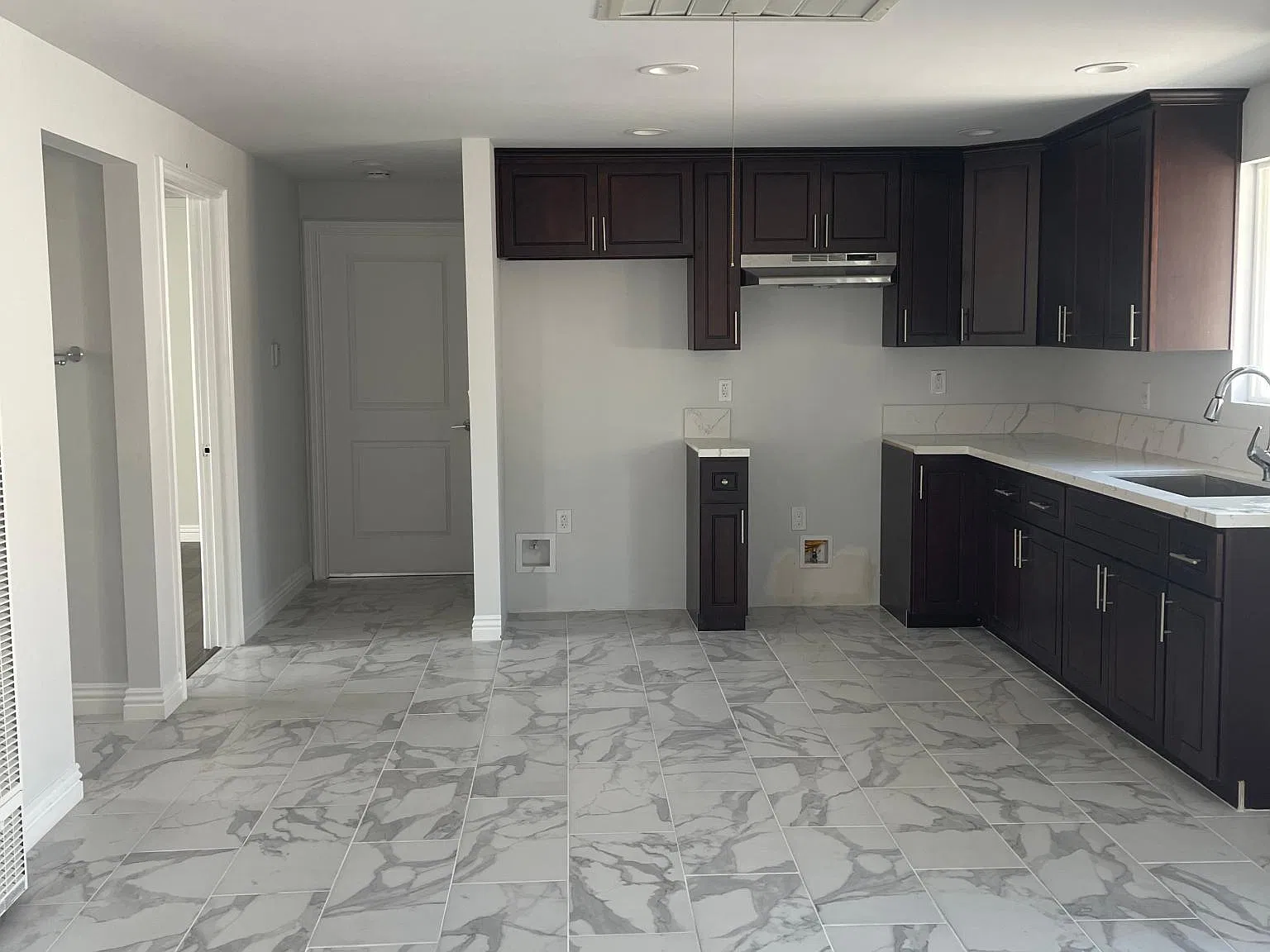 1004 E Arlington St — Photo 4