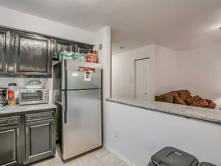 621 Pusey Ave #B — Photo 2