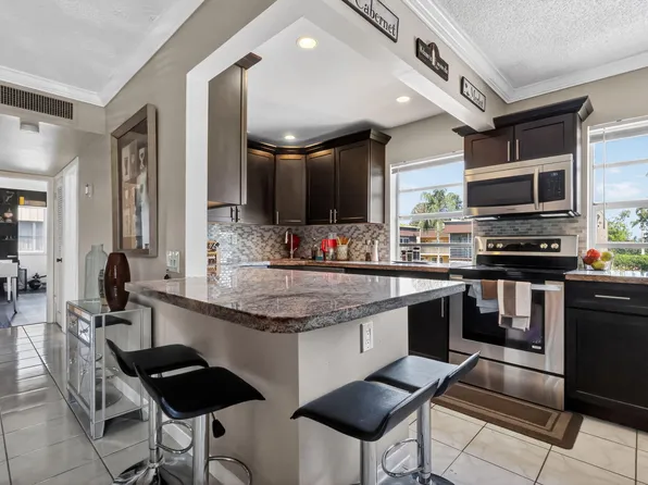 48 Burgundy Dr #A, Delray Beach, FL 33484