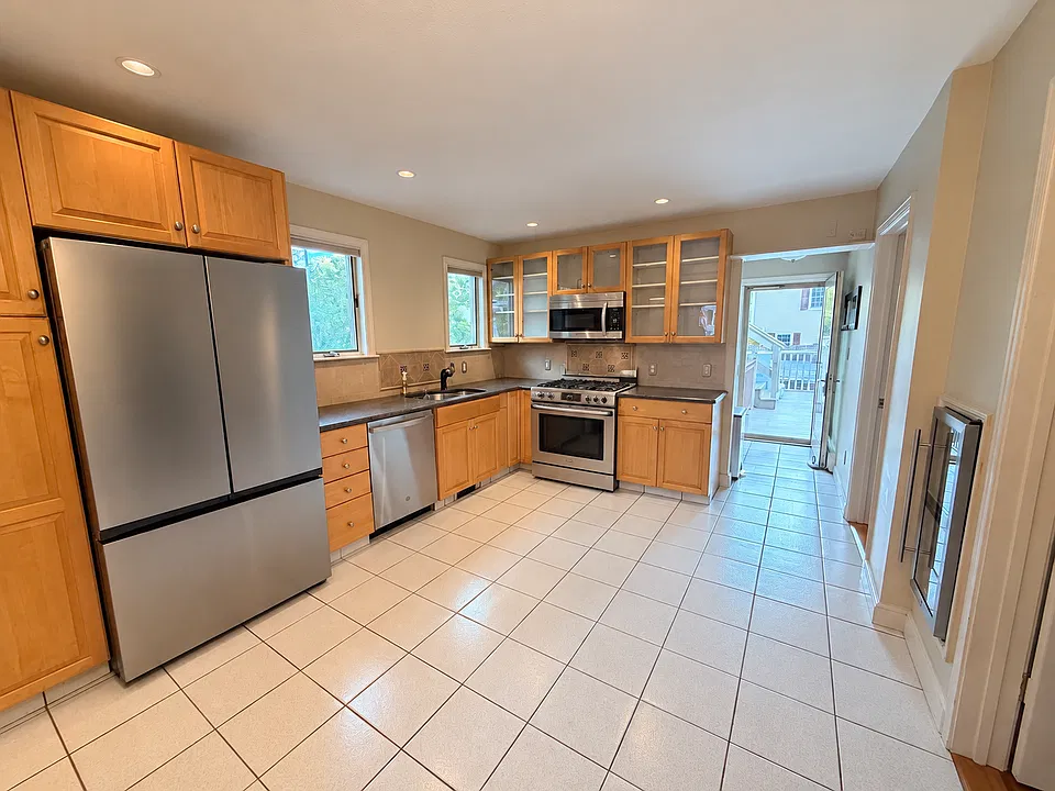 55 Teel St #1