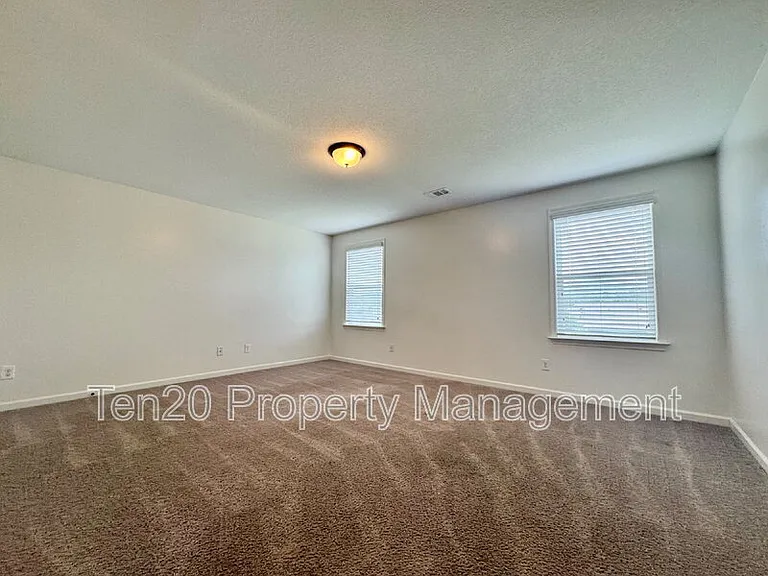 5037 Lexington Ln — Photo 25