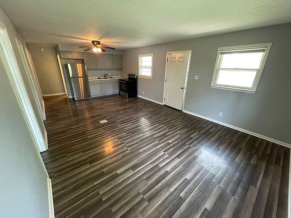 4th image of 261/263 Stuart Ave