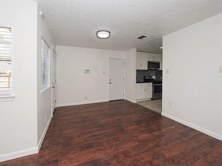 5375 Little John Ln — Photo 11