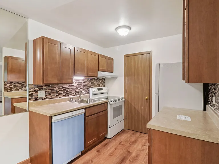 Heritage Green Apartments — Photo 5