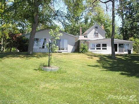 1st image of 37633 Lake Shore Dr