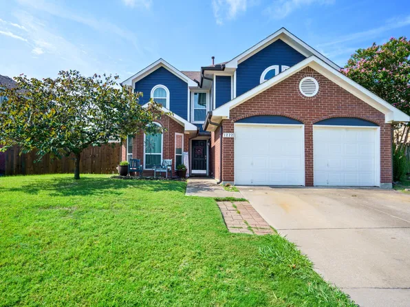 1222 Falling Water Dr, Lewisville, TX 75067