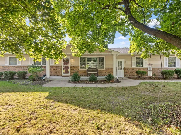 3 Poplar Rd, Yorkville, IL 60560