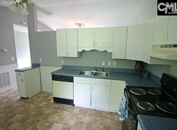 5th image of 1612 Hutto Ave