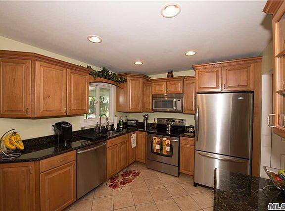2nd image of 79 Singingwood Dr