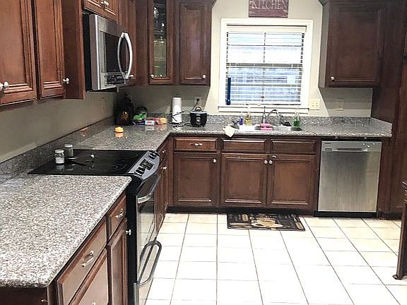 2nd image of 100 Everglades Dr