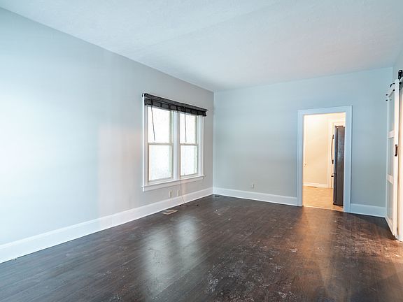 3rd image of 415 Grove Ave