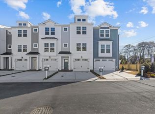 302 Living Water Way, Virginia Beach, VA 23452