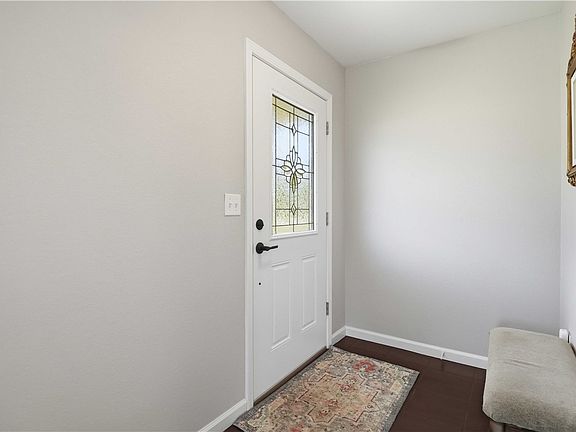 4th image of 11530 Pearce Rd