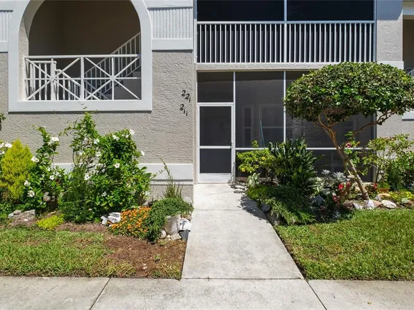 8099 Queen Palm Ln APT 211, Fort Myers, FL 33966