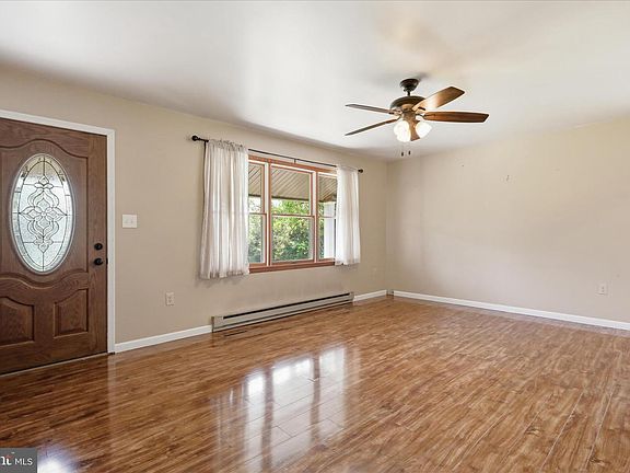 3rd image of 14438 Hollow Rd