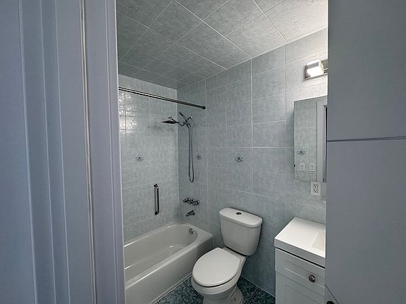 2nd image of 28 Fenway Cir APT 1