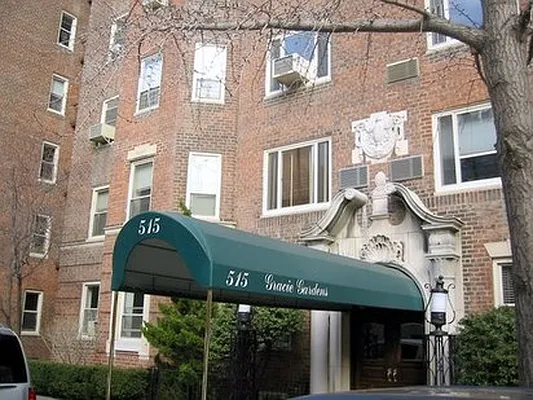 Sold by FirstService Realty (legacy) | media 19