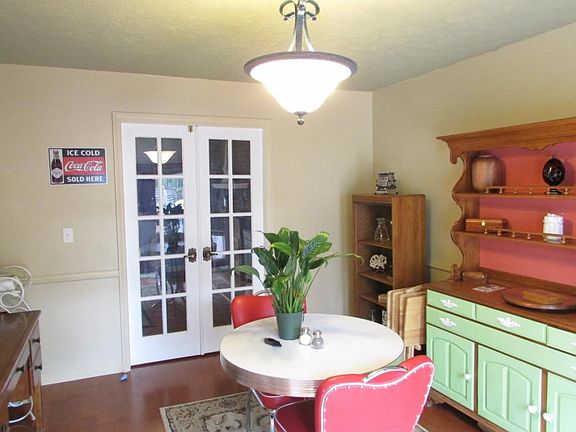 4th image of 155 Carden Dr