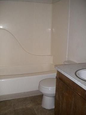 3rd image of 533 3rd St NE APT 3