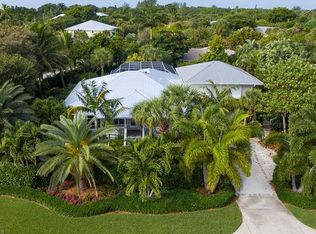 539 E Rocks Dr, Sanibel, FL 33957