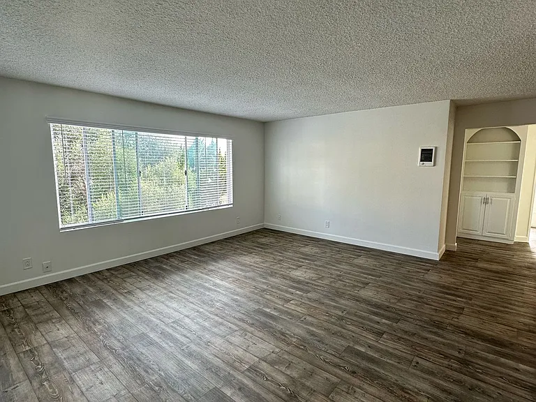 4221 4th Ave — Photo 32