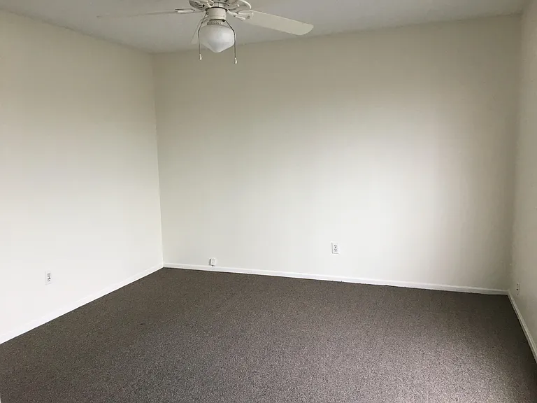 5516 Grover Ave — Photo 6