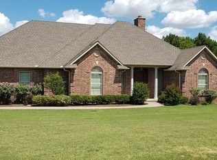 1712 N 9th St, Perry, OK 73077