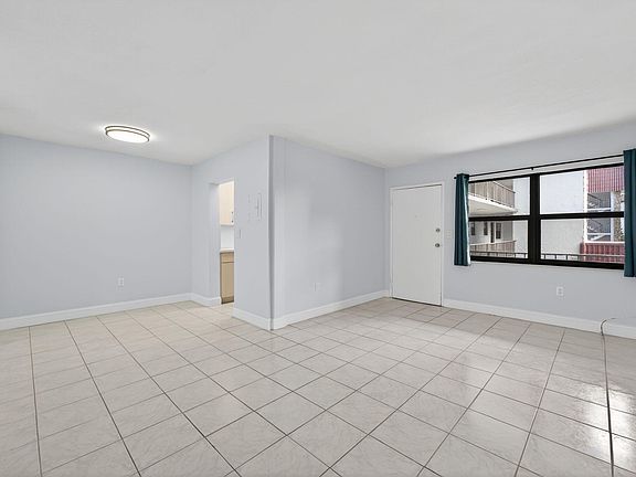 3rd image of 1335 W 68th St APT 208