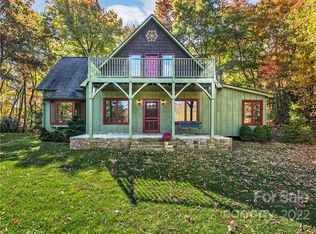 100 Old Wagon Trl, Fairview, NC 28730