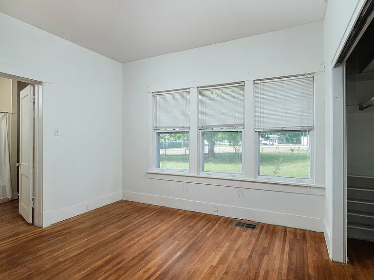 108 Blount St — Photo 17
