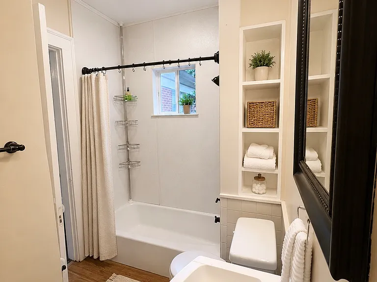 1713 N Rock Springs Rd NE #A — Photo 19